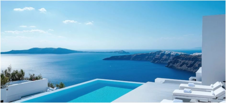 luxury lifestyle travel experience