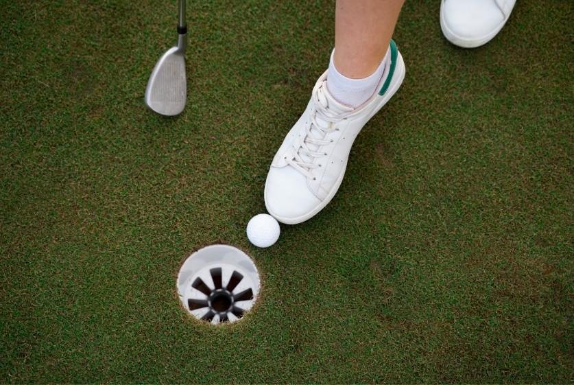 What Shoes Should Women Wear Golfing