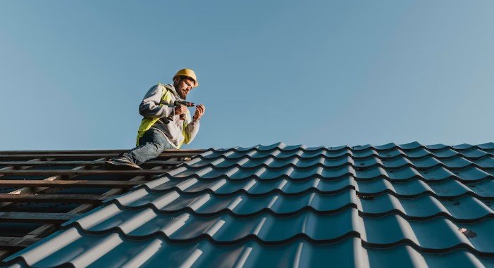 How to Tell When Your Roof Needs Replacing
