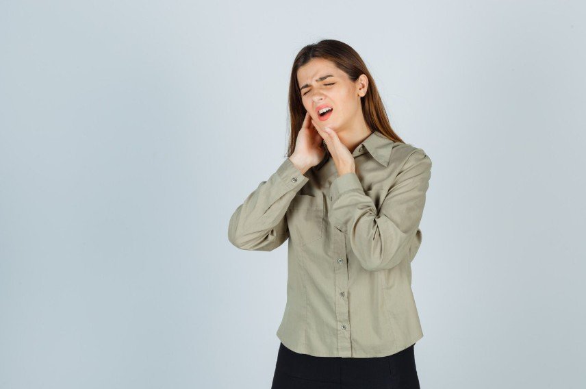 How Clenching And Grinding Affect The Jaw
